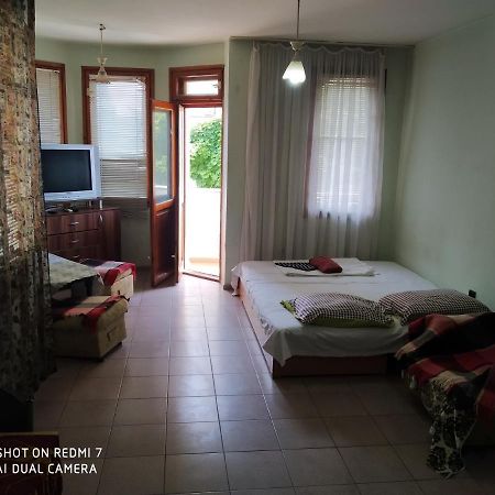 Apartment Center Varna ภายนอก รูปภาพ